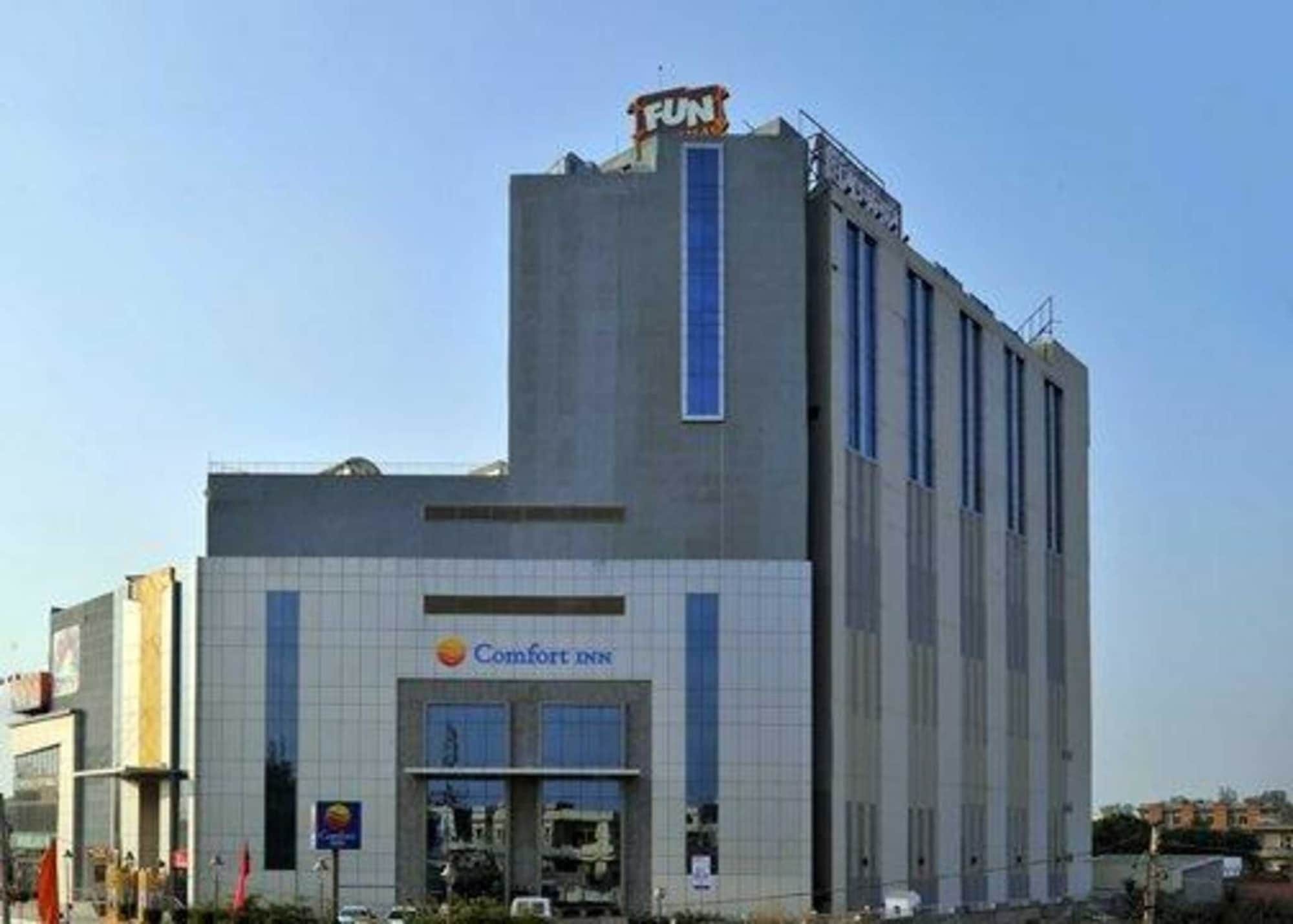 Comfort Inn Tulip Heights Bathinda Exterior foto